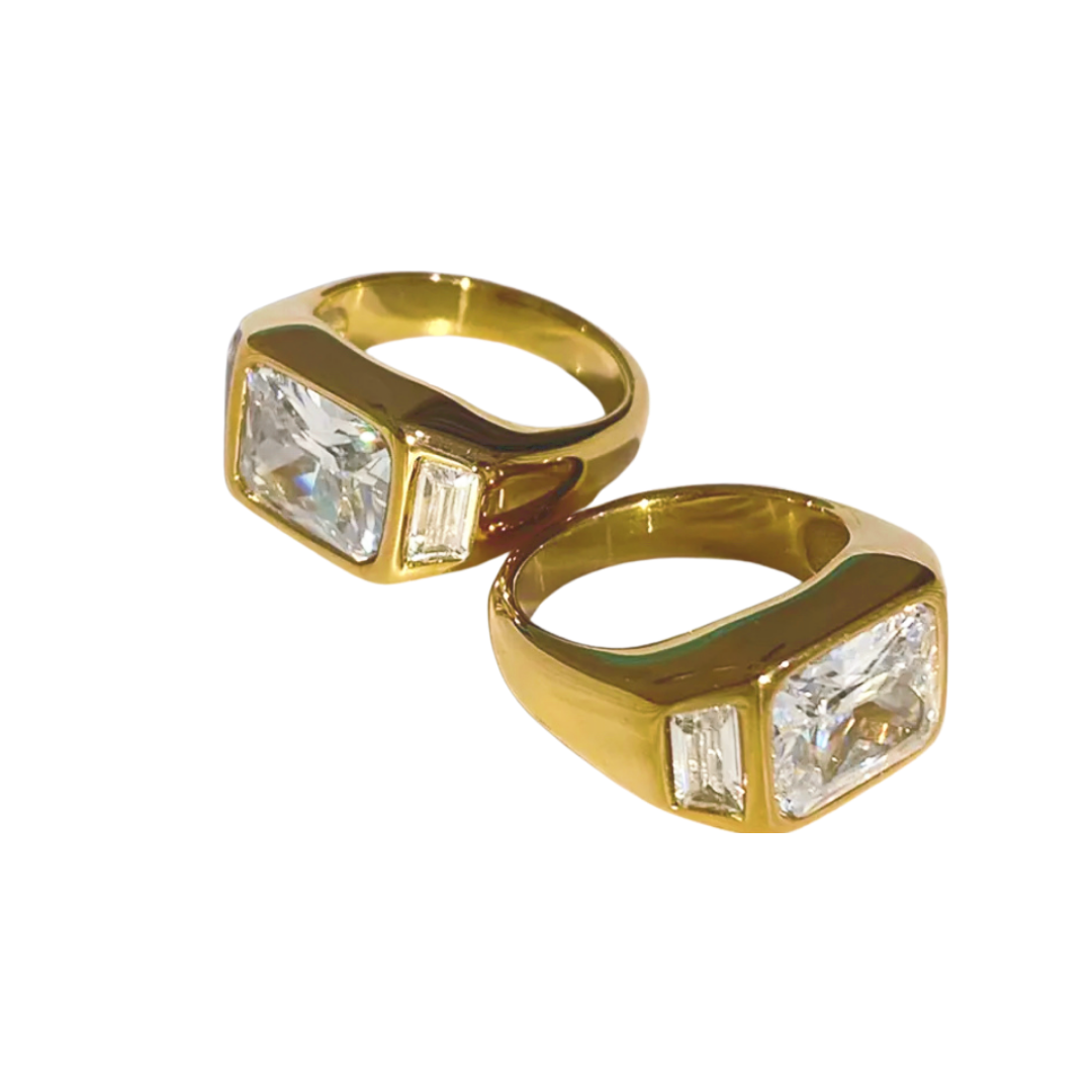 TRIO SIGNET RING